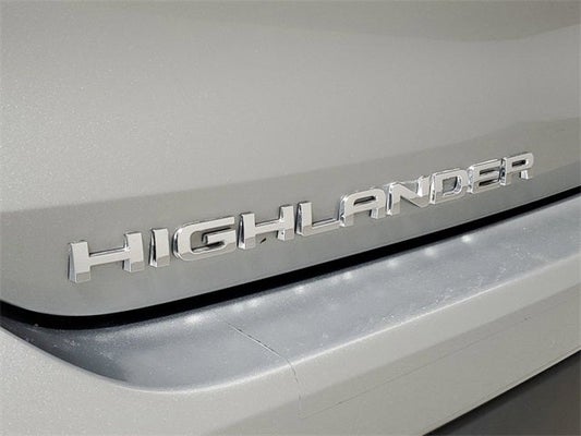2021 Toyota Highlander XLE in Athens, GA - Volkswagen of Athens